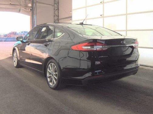 2017 Ford Fusion Hybrid SE