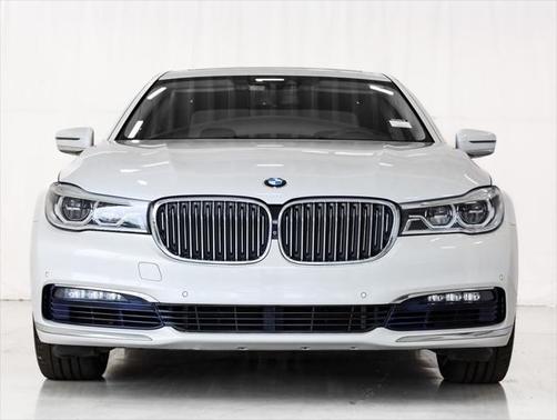 2016 BMW 750 i xDrive