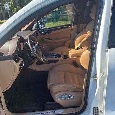 2017 Porsche Macan GTS