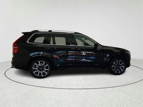 2018 Volvo XC90 T5 Momentum