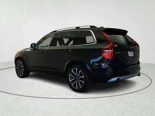 2018 Volvo XC90 T5 Momentum