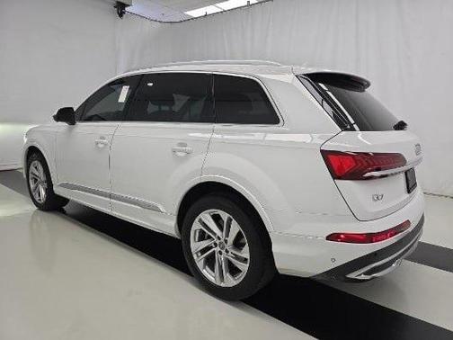 2020 Audi Q7 55 Premium Plus