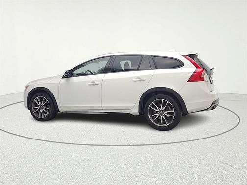 2016 Volvo V60 Cross Country T5