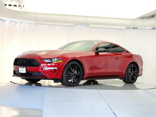 2022 Ford Mustang EcoBoost