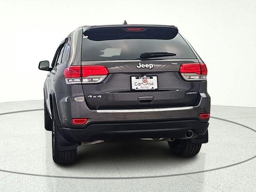 Granite Crystal Metallic Clearcoat 2017 Jeep Grand Cherokee Limited