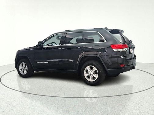 Brilliant Black Crystal Pearlcoat 2016 Jeep Grand Cherokee Laredo