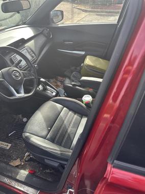 2019 Nissan Kicks SR