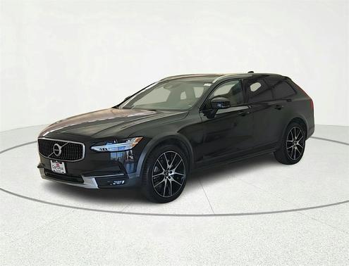2020 Volvo V90 Cross Country T6