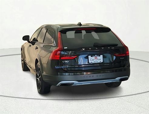 2020 Volvo V90 Cross Country T6