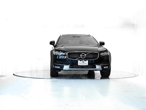 2020 Volvo V90 Cross Country T6