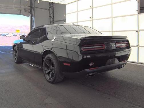 Pitch Black Clearcoat 2015 Dodge Challenger SXT