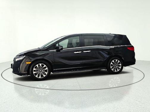 Crystal Black Pearl 2023 Honda Odyssey EX-L