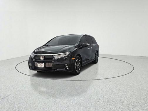 Crystal Black Pearl 2023 Honda Odyssey EX-L