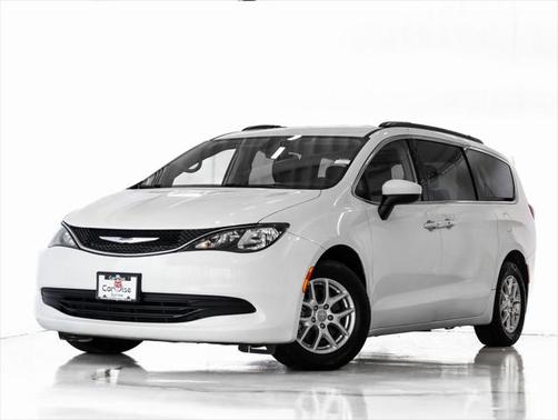 2020 Chrysler Voyager LXI