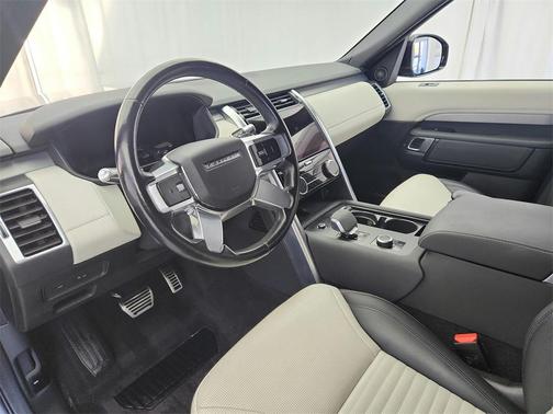2021 Land Rover Discovery P300 S R-Dynamic