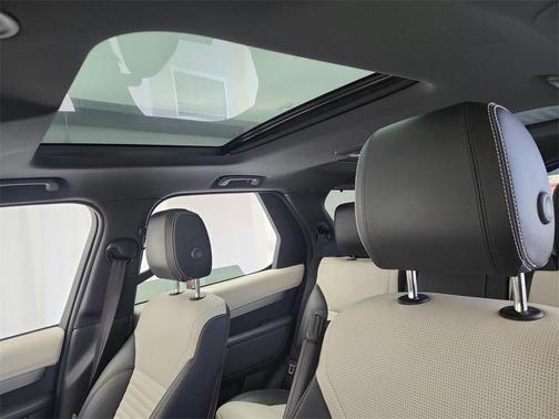 2021 Land Rover Discovery P300 S R-Dynamic