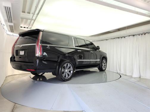 2020 Cadillac Escalade ESV Luxury