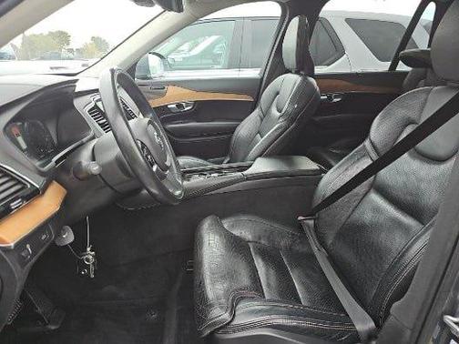 2019 Volvo XC90 T6 Inscription