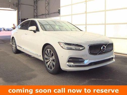 Crystal White Pearl 2018 Volvo S90 T6 Inscription