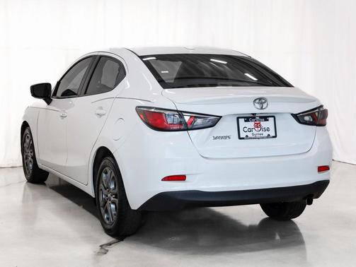 2019 Toyota Yaris Sedan LE