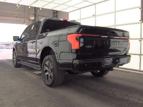 2022 Ford F-150 Lightning LARIAT