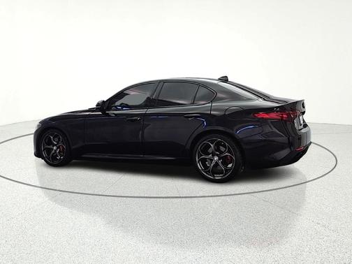 Alfa Black 2019 Alfa Romeo Giulia Ti Sport
