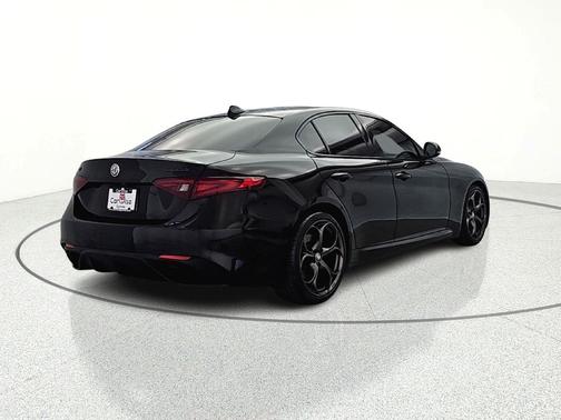 Alfa Black 2019 Alfa Romeo Giulia Ti Sport