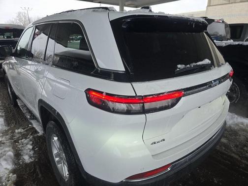 2023 Jeep Grand Cherokee Laredo