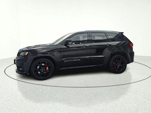 Diamond Black Crystal Pearlcoat 2017 Jeep Grand Cherokee SRT