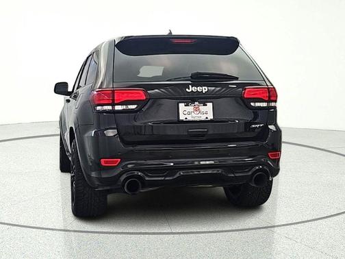 Diamond Black Crystal Pearlcoat 2017 Jeep Grand Cherokee SRT