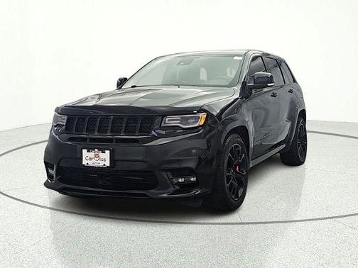 Diamond Black Crystal Pearlcoat 2017 Jeep Grand Cherokee SRT