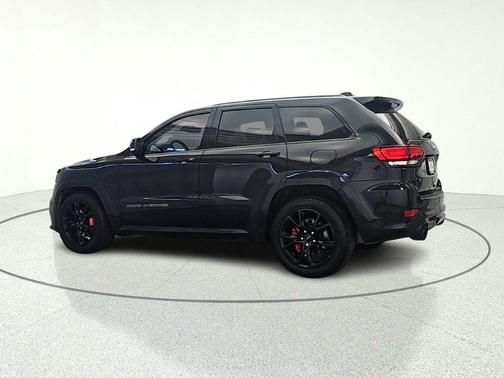 Diamond Black Crystal Pearlcoat 2017 Jeep Grand Cherokee SRT