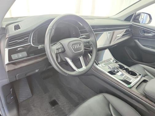 2023 Audi Q8 55 Premium