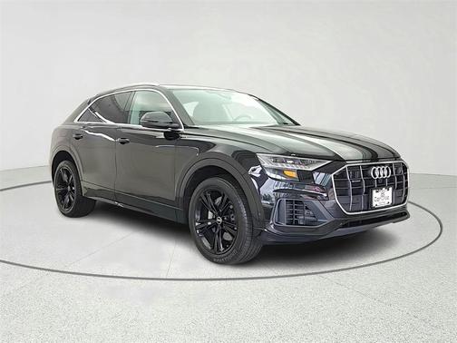 2023 Audi Q8 55 Premium