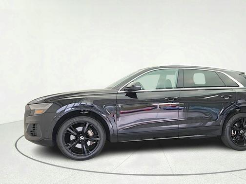 2023 Audi Q8 55 Premium