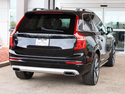 2019 Volvo XC90 T6 Momentum