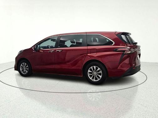 Ruby Flare Pearl 2023 Toyota Sienna XLE