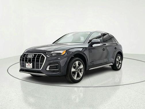 2023 Audi Q5 40 Premium Plus
