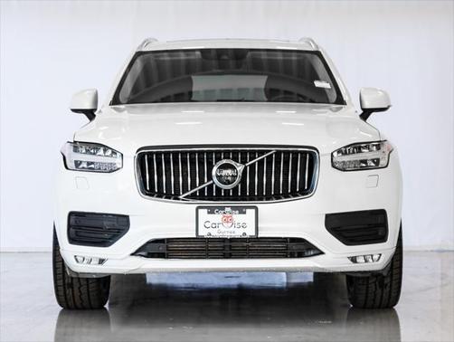 2021 Volvo XC90 T6 Momentum