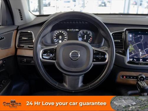 2021 Volvo XC90 T6 Momentum