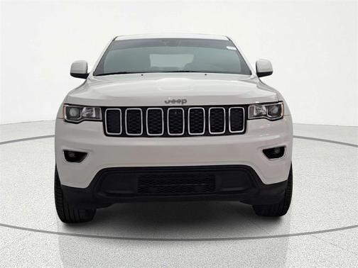 2022 Jeep Grand Cherokee Laredo