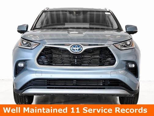 2023 Toyota Highlander Hybrid Platinum