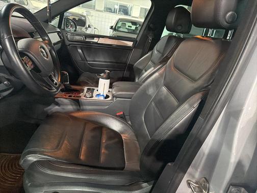 2014 Volkswagen Touareg 3.6L R-Line