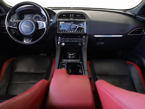 2018 Jaguar F-PACE S