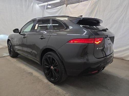 2018 Jaguar F-PACE S