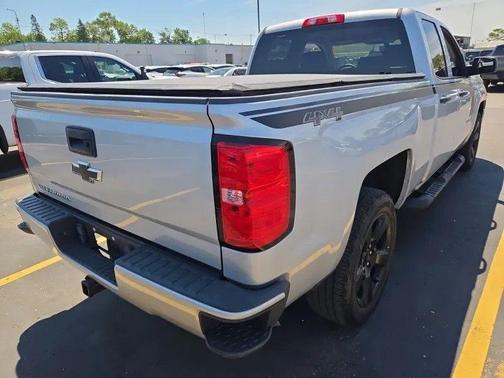 Silver Ice Metallic 2018 Chevrolet Silverado 1500 Custom