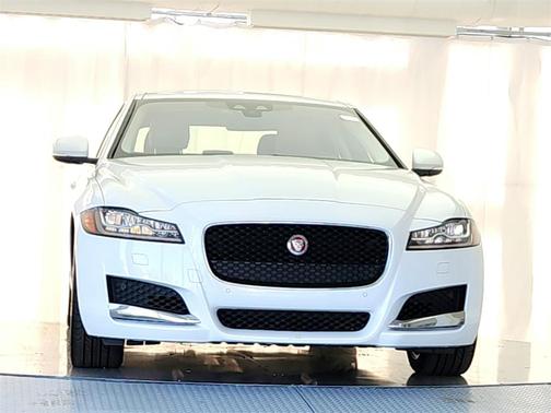 2017 Jaguar XF 35t Prestige