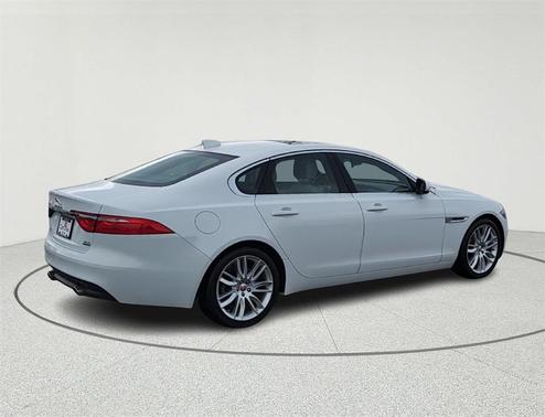 2017 Jaguar XF 35t Prestige