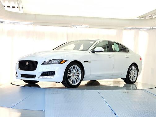 2017 Jaguar XF 35t Prestige
