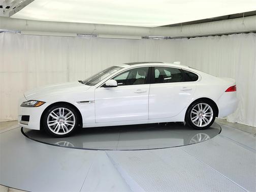 2017 Jaguar XF 35t Prestige